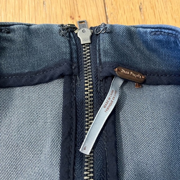 Free People Denim Mini Skirt Size 6 - Picture 3 of 5